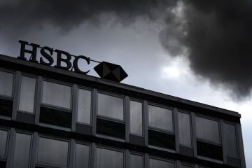 SwissLeaks, scandalul care zguduie a doua cea mai mare banca din lume. HSBC a permis clientilor sa ascunda 100 mld. euro. Peste 800 mil. dolari in contul unui client cu legaturi in Romania