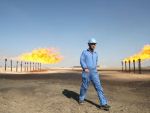 Pretul petrolului continua sa creasca, pe fondul asteptarilor ca productia din zacaminte de sist din SUA sa scada, dar se mentine sub 60 dolari/baril