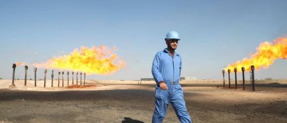 Pretul petrolului continua sa creasca, pe fondul asteptarilor ca productia din zacaminte de sist din SUA sa scada, dar se mentine sub 60 dolari/baril