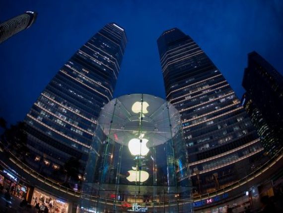 Capitalizarea Apple urca la un nou record: peste 701 miliarde dolari. Analisti: gigantul ar putea vinde 71,5 mil. iPhone-uri in ultimele trei luni, iPhone 6 asigurand 60% din vanzari