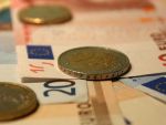 Ministrul Finantelor: Resursele naturale vor fi taxate intr-un nou mod; daca firmele nu platesc contributiile la stat, angajatii raman fara asigurare; Republica Moldova, intre dictatura si democratie inainte de alegeri