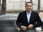 Avionul cu care premierul s-a intors de la Cluj a ratat initial aterizarea. Ponta: A fost chiar rau!