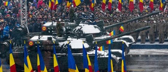 Mii de oameni au urmarit, in strada, manifestatiile de Ziua Nationala de la Bucuresti si Alba Iulia. Mesajul lui Klaus Iohannis de 1 Decembrie