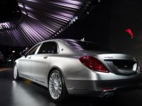 
	Pretul de pornire anuntat de Mercedes pentru noul Maybach relansat in incercarea de a depasi rivalii BMW si Volkswagen
