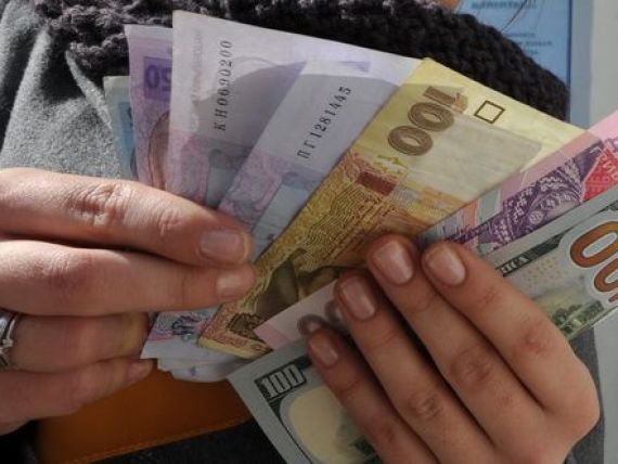 Ucraina vrea un ajutor financiar de cel putin 10 miliarde dolari pentru a evita default-ul
