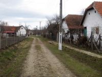 Drumul Radauti Prut - Manoleasa, singurul drum national de pamant din Romania, nu va fi asfaltat nici in 2015