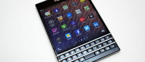 Boeing si BlackBerry construiesc telefonul-spion care se autodistruge