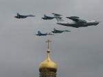 Rusia va trimite mai multe avioane si elicoptere la o baza aeriana pe care o va crea in Belarus
