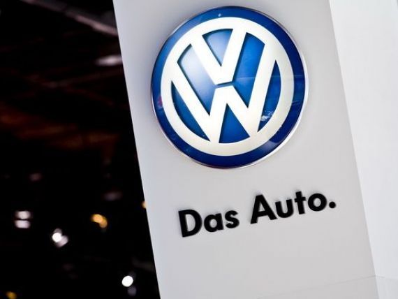 VW își modifică logo-ul, într-un amplu proces de reorganizare și pentru pregătirea trecerii la mașinile electrice