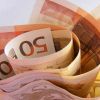 Leul a inceput anul pe depreciere fata de euro si a scazut la minimul ultimilor doi ani si jumatate fata de dolar. Cum va evolua moneda nationala in 2015