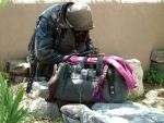 Cersetorii romani au luat cu asalt un oras foarte tolerant din Suedia, unde pot obtine 20 euro pe zi. Sunt oameni foarte draguti aici. Ajuta