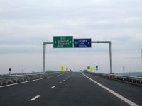 
	Anul rusinii: Romania va deschide doar 10 km de autostrazi, bulgarii fac 142 km; vin reducerile: retailerii care taie chiar si 80% din pret; leii se ieftinesc: rate mai mici la credite din ianuarie

