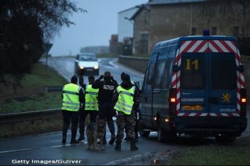 ATAC TERORIST LA PARIS: Franta mentine alerta antiterorista la cel mai inalt nivel. Fratii Kouachi, autorii atacului de la Charlie Hebdo, au fost ucisi