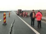 Noua mina de aur a dezvoltatorilor imobiliari; fratii Micula dau din nou statul in judecata; nesfarsita poveste a gropilor de pe Autostrada Sibiu - Orastie: imaginile unui esec de proportii
