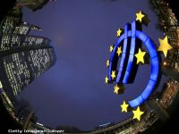
	Ce spun economistii prezenti la Davos despre miscarea istorica a BCE, de a injecta 1 trilion de euro in economie. Roubini: &quot;Programul de relaxare cantitativa, insuficient&quot;. Pozitia FMI
