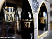 
	Cea mai buna bere din lume este produsa de calugarii din Belgia. Se fabrica 5.000 de litri anual, iar clientii stau la coada la poarta abatiei pentru a o cumpara
