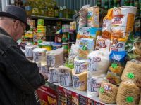 Rusia ar putea introduce preturi maximale la alimentele de baza, pentru a contracara impactul deprecierii rublei