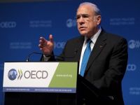 
	Grecia si OCDE vor colabora in domeniul reformelor necesare economiei elene. In acelasi timp, ministrul Varoufakis a spus ca este pregatit sa infrunte Germania
