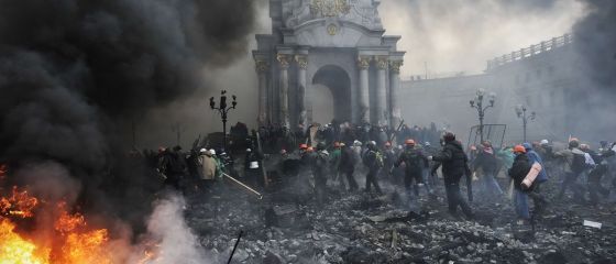 FMI ofera Ucrainei un ajutor financiar de 17 mld. dolari, pentru a-si plati datoriile, parte a unui pachet de 40 mld.dolari, la care participa si UE