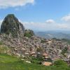 Sclavi pe pamantul Mafiei. Ce scrie in contractul unui roman care lucreaza in serele din Sicilia. E o invarteala, una e in acte, alta e in realitate