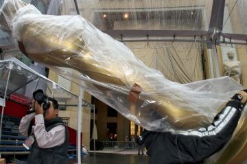 Traditionala punga cu cadouri pentru nominalizatii la Oscar ajunge la valoarea record de 160.000 dolari. De trei ori mai mare decat salariul mediu anual in SUA