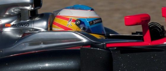 Fernando Alonso, accident pe circuitul de la Barcelona. A fost transportat cu elicopterul la spital