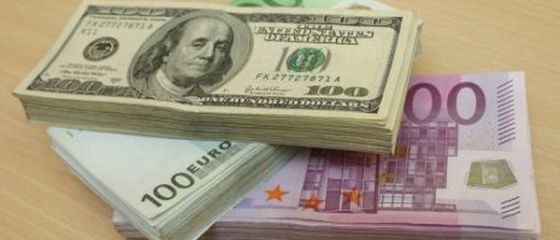 Leul a inceput saptamana pe depreciere, in raport cu toate monedele importante. Gramul de aur s-a scumpit cu 2,7 lei