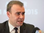 Darius Valcov ramane in arest. Fostul ministru al Finantelor ar fi propus procurorilor sa-l elibereze, in schimbul recunoasterii vinovatiei