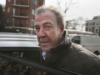 
	Jeremy Clarkson, in Top Gear, despre soferii de automobile Dacia: Oameni care n-au vazut asfalt in viata lor
