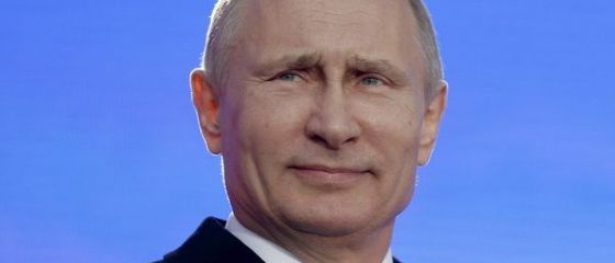 The Guardian, dezvaluri despre armata de trolli a lui Vladimir Putin. Cati bani primesc pe luna cei platiti sa posteze comentarii antioccidentale si pro-Kremlin