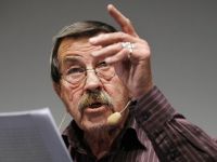 A murit scriitorul Günter Grass, castigator al Nobelului pentru Literatura, figura controversata a literaturii germane