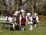 Peste 100.000 de romani si-au petrecut Pastele in statiunile din Romania, unde au cheltuit 7 mil. euro. Doar 5.000 au mers in strainatate. Ce locuri au preferat turistii