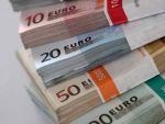 Ce aduce nou Codul fiscal la nivelul impozitarii profiturilor firmelor; oamenii statului in Petrom: de la jucatori de table pe Coasta de Azur cu ministrul, la colegi de facultate cu premierul; tIMOn: case fara taxe si preturi minime istorice
