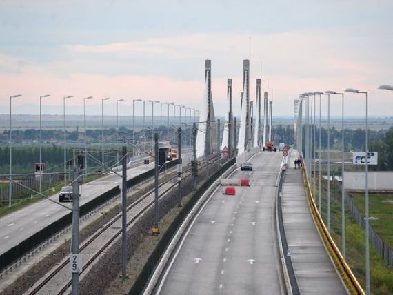 Romania si Bulgaria vor sa construiasca inca doua poduri peste Dunare