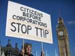Negocierile UE-SUA pe tema Acordului comercial transatlantic se vor prelungi pana in 2016. Europa se teme de o invazie a multinationalelor americane