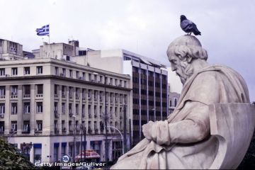 Grecia a ajuns la un acord cu creditorii, dupa 23 de ore de negocieri. Valoarea celui de-al treilea pachet de asistenta financiara, estimata la 86 mld. euro. Bursa de la Atena, in crestere