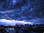 Arafat: Fenomenele meteo extreme se vor intensifica. Cand este vijelie nu iesi pe strada si nu te adapostesti sub un pom