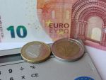 Seful BNR cere seriozitate in legatura cu aderarea la euro: Vrem toti in Europa, dar stim unde ne ducem? Este un proiect dificil, care trebuie sa mobilizeze toata tara, daca vrem sa ne faca bine