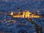 Romanii mai merg spre Paris doar in interes de business. Rezervarile in scop turistic, aproape de zero