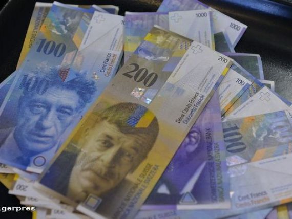 Banca Elvetiei ar putea lua decizia deprecierii francului, dupa ce moneda elvetiana a crescut masiv in raport cu euro, destabilizand economia tarii