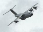Airbus isi alerteaza clientii in legatura cu posibile probleme tehnice la modelul militar A400M, dupa prabusirea unui avion in Spania