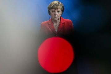 UE, o noua lovitura, o criza fara precedent. Merkel trage semnalul de alarma: e mai importanta ca Grecia ori stabilitatea zonei euro