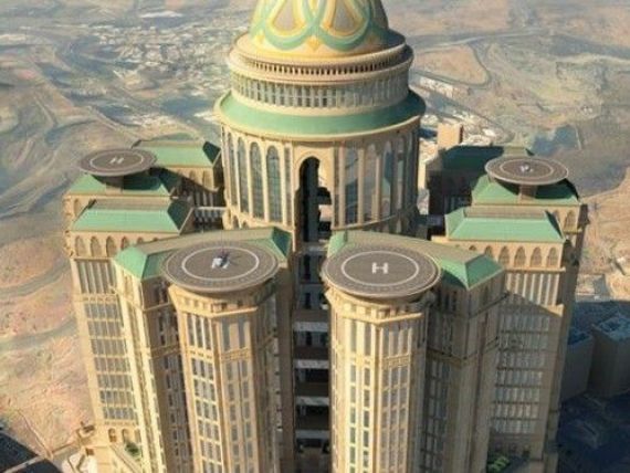 45 de etaje, 10.000 de dormitoare, 70 de restaurante si o investitie de 3,6 mld. dolari. Cel mai mare hotel din lume se deschide in mijlocul desertului