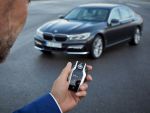 Al 6-lea 7 din 1977. Ia 2 litri / 100 km si il parchezi din telecomanda. Cand ajunge si cat costa in Romania cel mai dotat BMW din istoria lumii. GALERIE FOTO
