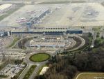 Premiera. Aeroportul Otopeni, dotat cu sistem performant de detectie a materialelor radiologice si nucleare