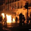Eurogrupul da unda verde deschiderii negocierilor pentru al treilea plan de ajutor pentru Grecia. Parlamentul de la Atena a spus DA austeritatii