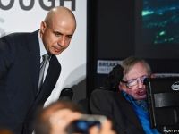 Stephen Hawking, un miliardar rus si 100 mil. dolari, pentru a dovedi existenta extraterestrilor