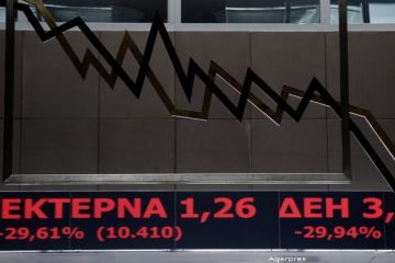 Martea neagra. Actiunile Piraeus Bank, National Bank of Greece, Alpha Bank si Eurobank, prezente si in Romania, declin de aproape 30%, nivelul maxim permis pe Bursa de la Atena