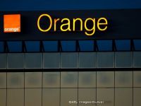 
	Orange iese de pe piata din Kenya&nbsp;

