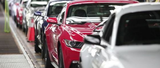 Piata auto din SUA a atins un nou record anul trecut. Analistii se asteapta ca acesta sa fie depasit in 2016